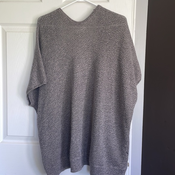 Community oversized ionic cape in oat size xxs - Picture 3 of 4